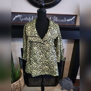 Chic Leopard Print Jacket in Green and Black